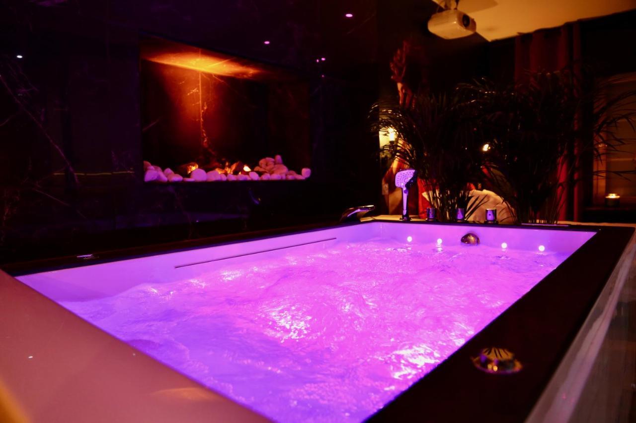 Love Room Gold - Les Delices Rooms Анже Екстериор снимка