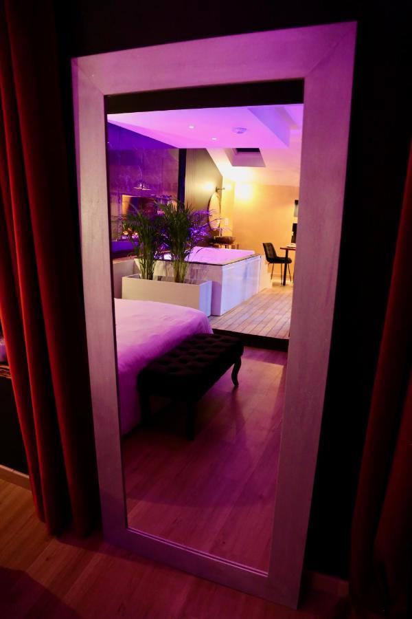 Love Room Gold - Les Delices Rooms Анже Екстериор снимка